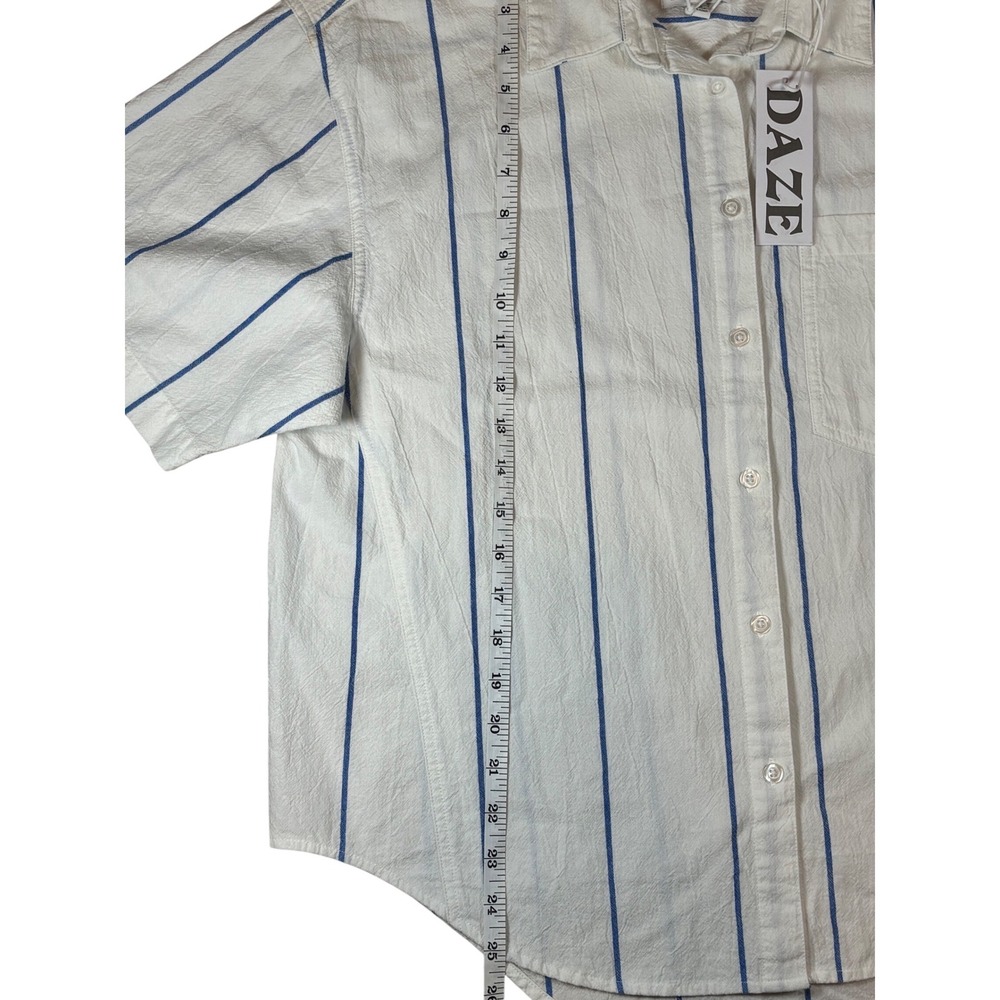 NWT DAZE Women White Blue Striped Short Sleeve Button Up Shirt Size S - Picture 7 of 9